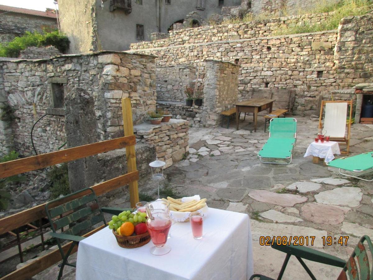 Bed and Breakfast Viandanti, Artisti E Sognatori Comano  Экстерьер фото