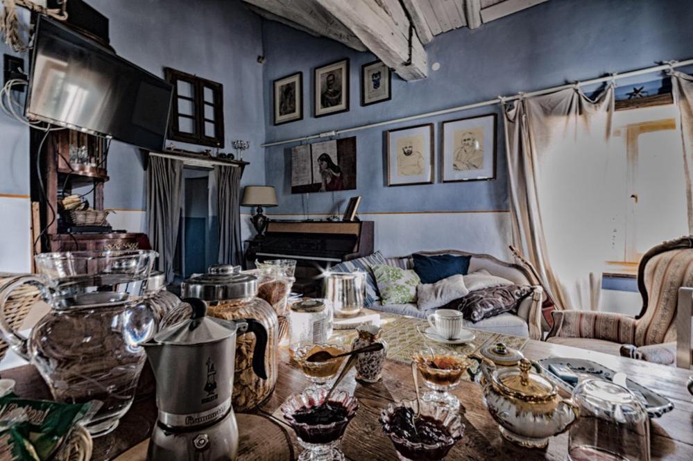 Bed and Breakfast Viandanti, Artisti E Sognatori Comano  Экстерьер фото