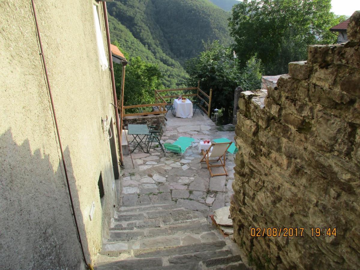 Bed and Breakfast Viandanti, Artisti E Sognatori Comano  Экстерьер фото