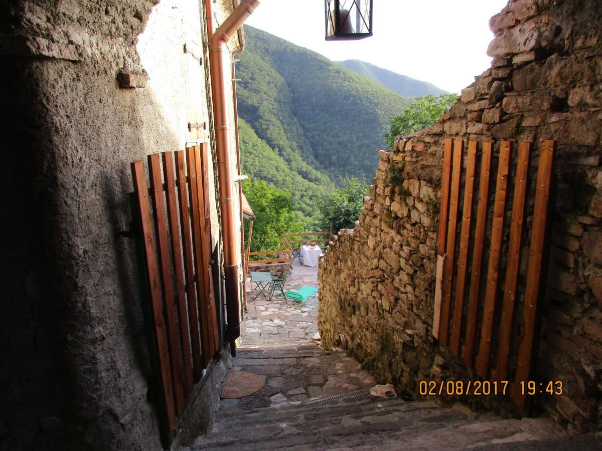Bed and Breakfast Viandanti, Artisti E Sognatori Comano  Экстерьер фото